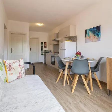 شقة Endless Summer ايزولا روسا